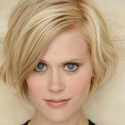 Janet Varney Topless