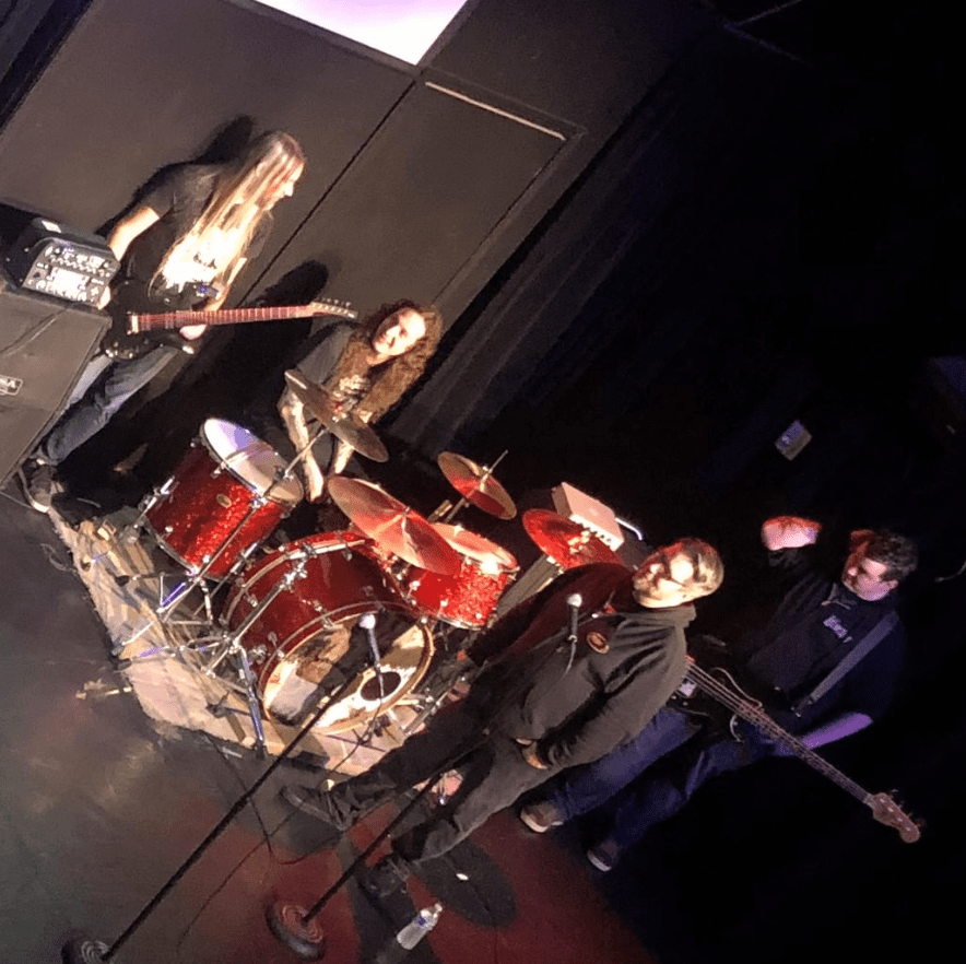 88 Fingers Louie Earwolf